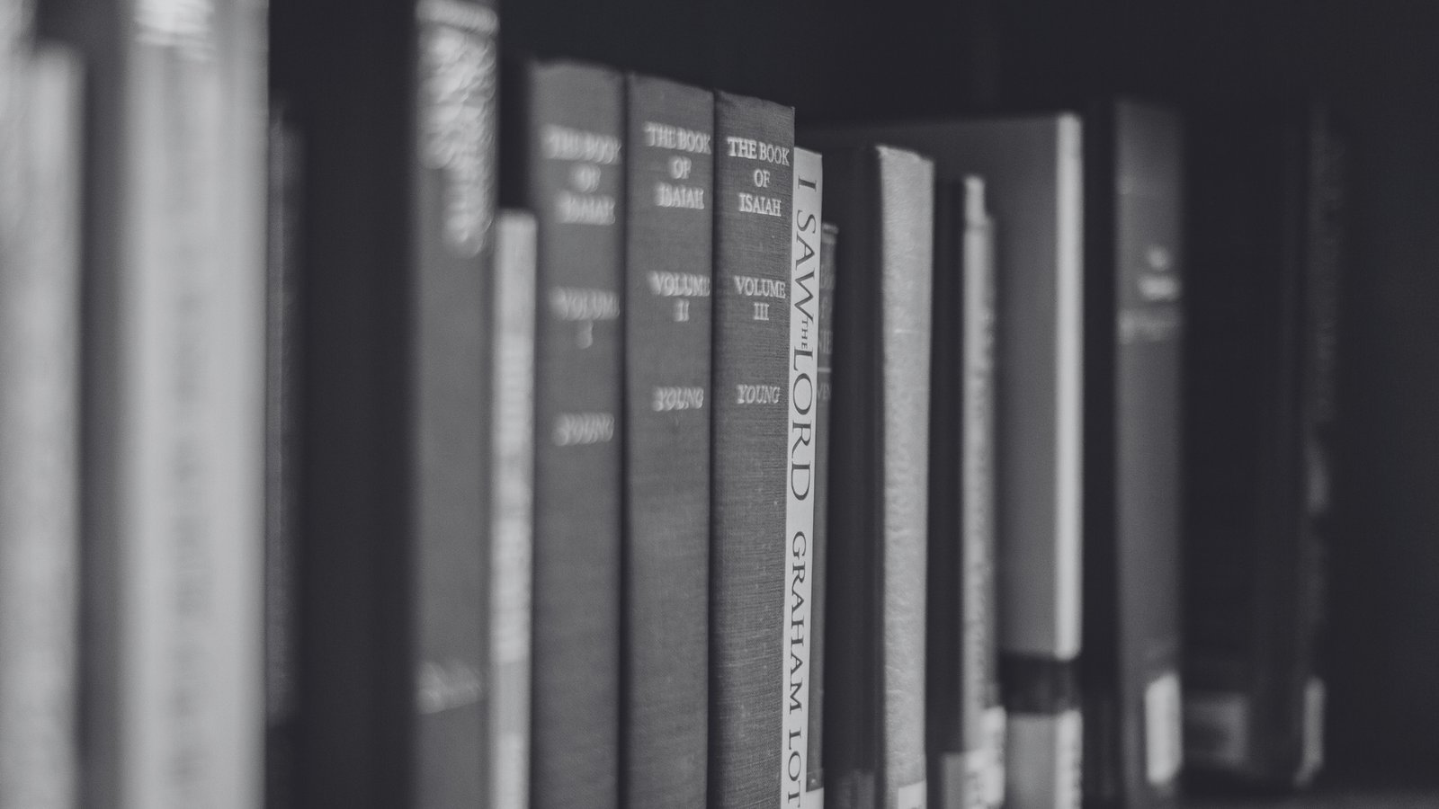 Crafting the Perfect Horror Story Title: A Complete Guide for Writers