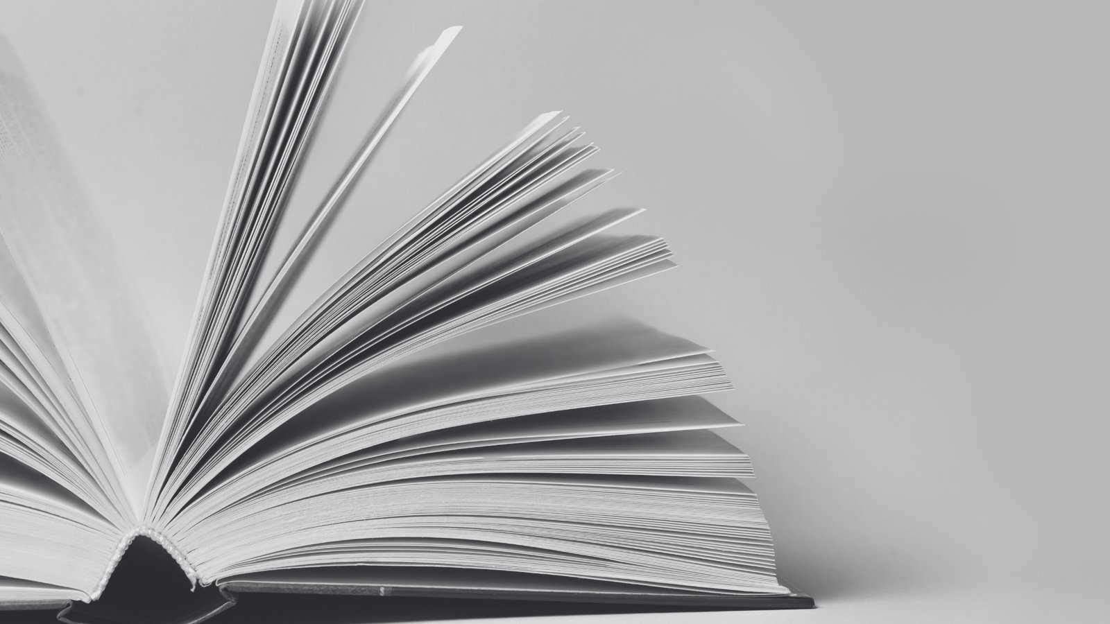 Best Road Trip Horror Books: Haunting Stories for the Open Road
