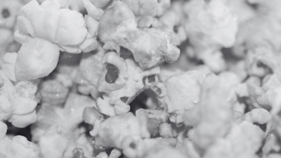 Kettle Corn vs Popcorn — What’s the Difference?