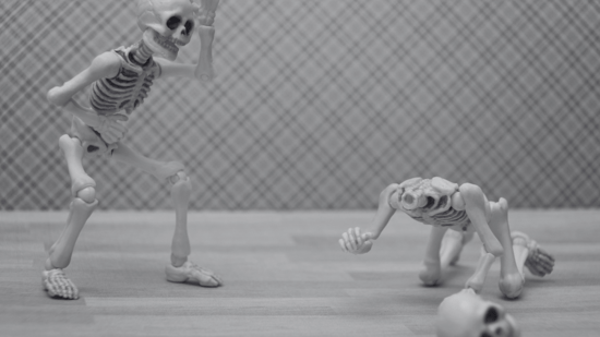 Halloween Dad Jokes: The Ultimate Collection of Spooky Puns and Groan-Worthy Gags